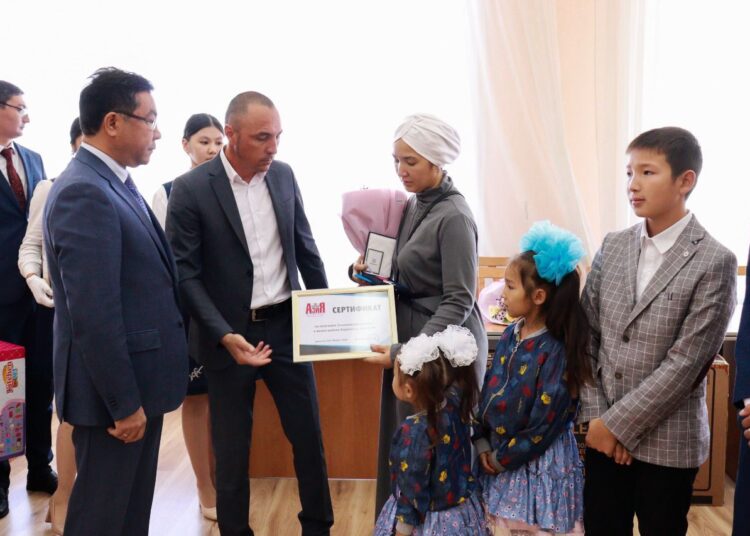 За самоотверженность и героизм