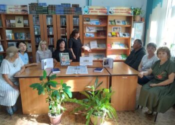 Придерживаться выверенного курса