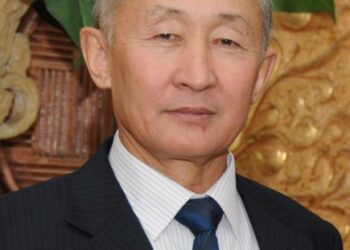 Учитывая социальный запрос: Мухтарбек Каримов