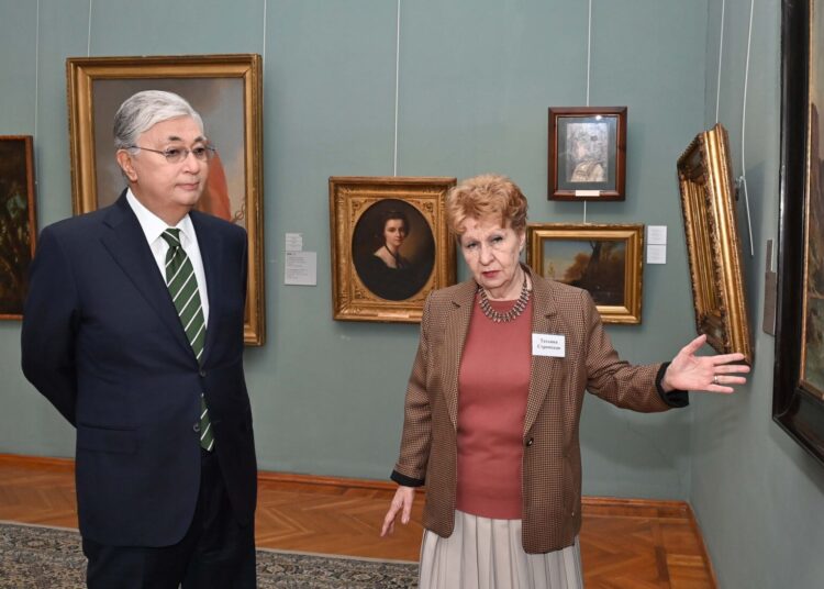 ГЛАВА ГОСУДАРСТВА ПОСЕТИЛ МУЗЕЙ ИЗОБРАЗИТЕЛЬНЫХ ИСКУССТВ ИМЕНИ СЕМЬИ НЕВЗОРОВЫХ