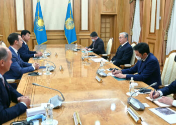 ГЛАВА ГОСУДАРСТВА ПРОВЕЛ ВСТРЕЧУ С РУКОВОДИТЕЛЯМИ ЗАРУБЕЖНЫХ НАУЧНЫХ ОРГАНИЗАЦИЙ