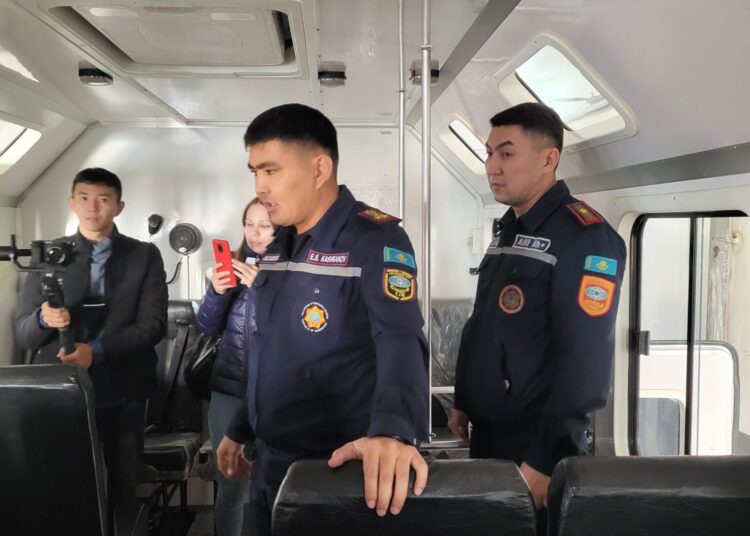 «СПАСАТЕЛИ, ВЫ НАМ НУЖНЫ, КАК ЩИТ, ЧТОБ КАЖДЫЙ ШАГ НАШ ДЕЛАТЬ БЕЗОПАСНЫМ…»