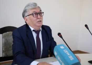 УТВЕРДИЛИ ПРЕДСЕДАТЕЛЯ ГОРОДСКОГО СОВЕТА