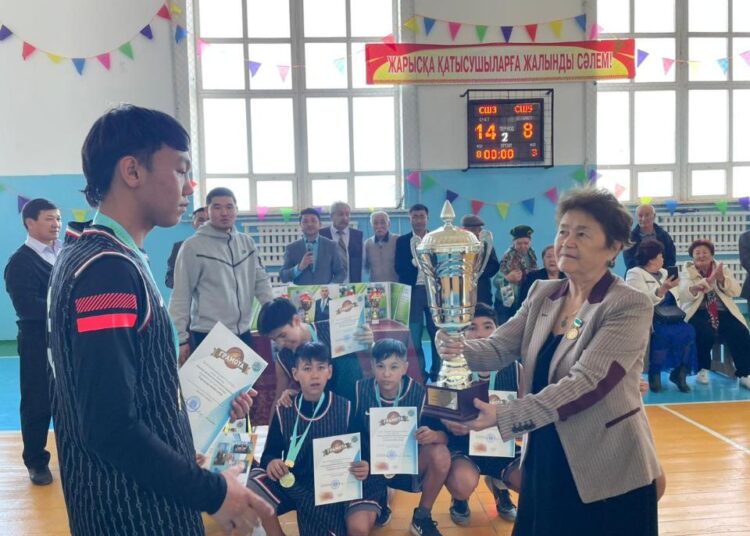 «НАМ СМЕЛЫМ, СИЛЬНЫМ И ЛОВКИМ СО СПОРТОМ ВСЕГДА ПО ПУТИ…»