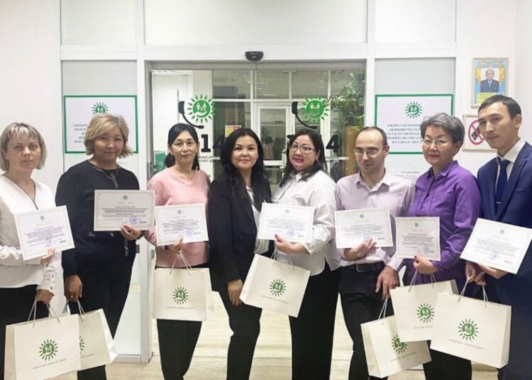 ПРИНИМАЯ МИЛЛИОНЫ ОБРАЩЕНИЙ