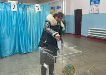 До конца голосования осталось три часа