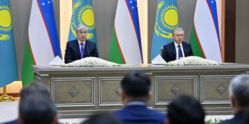 ПРЕЗИДЕНТЫ КАЗАХСТАНА И УЗБЕКИСТАНА ПРОВЕЛИ СОВМЕСТНЫЙ БРИФИНГ ДЛЯ СМИ