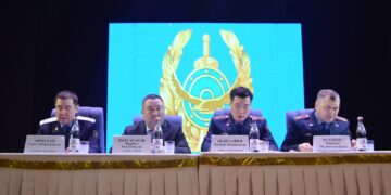 Стражи порядка на защите города