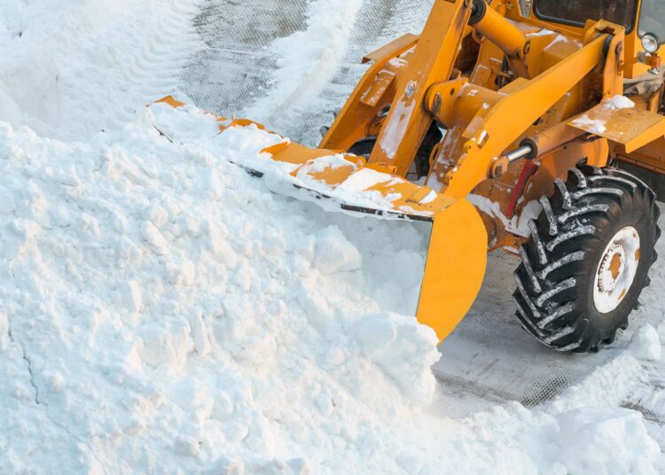 Не хватает людей и техники