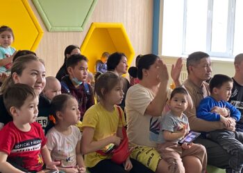 «Нелегок каждый шаг, но любим жизнь»