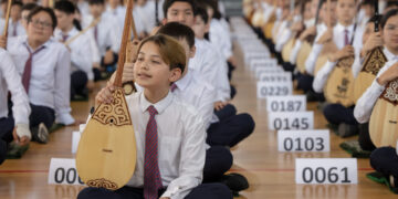 В книге рекордов Гиннеса: самый масштабный урок домбры