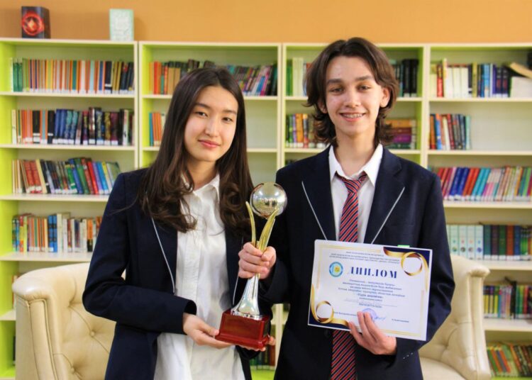 Дебатеры НИШ Семея представят область Абай на республиканском уровне