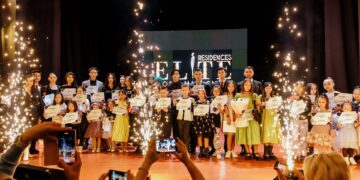 Крупное дефиле модельной школы впечатлил семейчан молодыми талантами