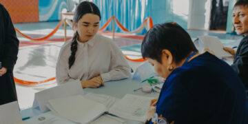 Первые в жизни выборы прошли для студентки семейского педколледжа