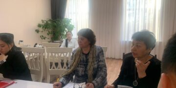 Сегодня аким города Нурбол Нурсагатов в очередной раз принял горожан по личным вопросам