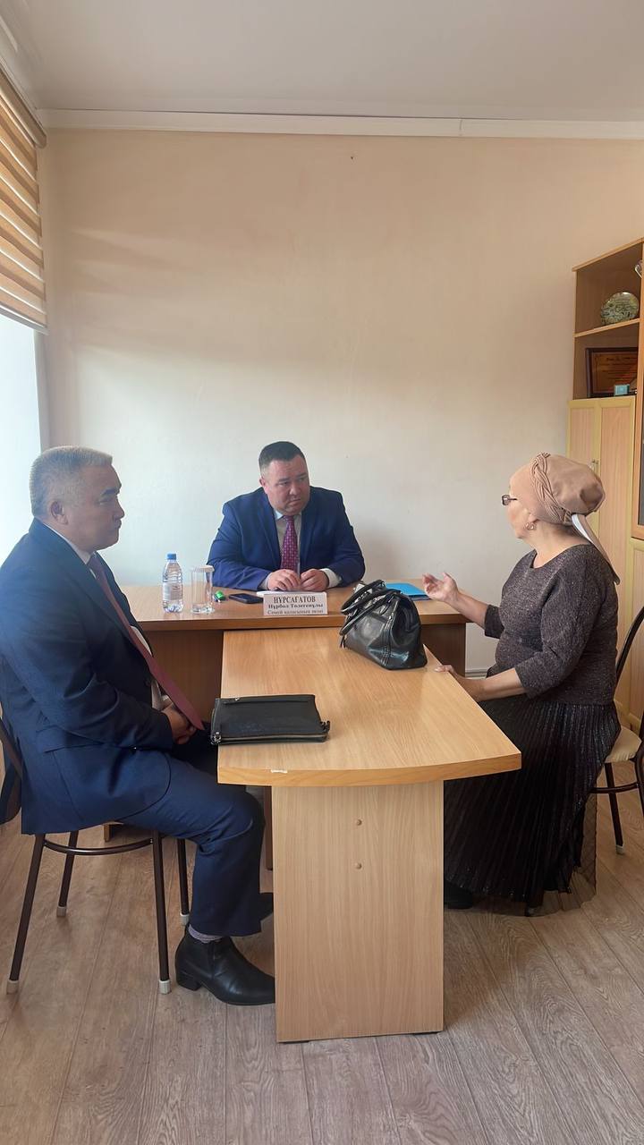 Аким Семея Нурбол Нурсагатов провел отчетную встречу с жителями районов Таткрай, Казкрай и Центральной части города