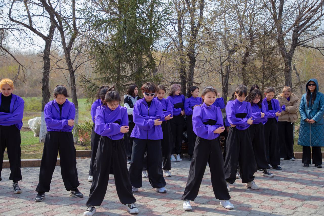 В Семее празднуют День единства народов Казахстана 