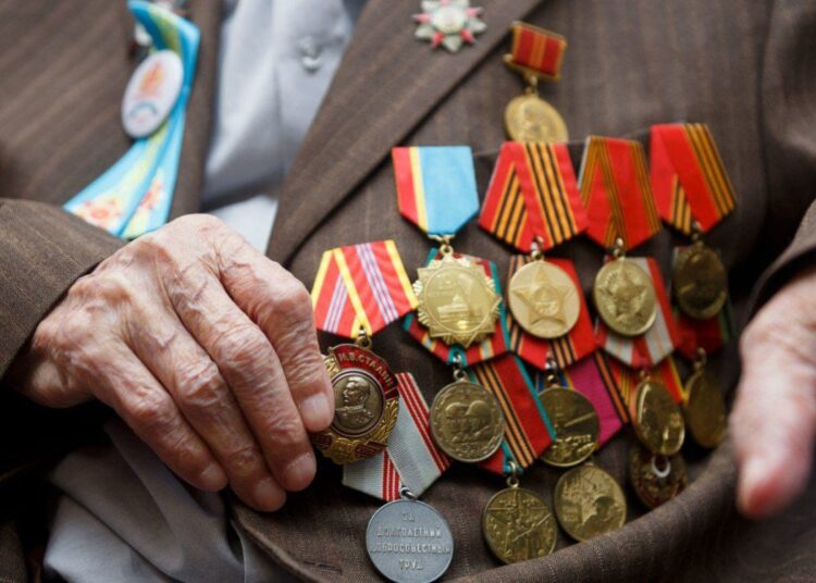 12 ветеранов ВОВ получат по 1,5 миллиона тенге ко Дню Победы в области Абай