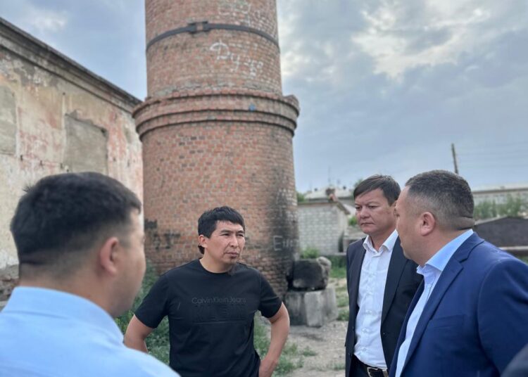В Семее ведется работа по подготовке к отопительному сезону