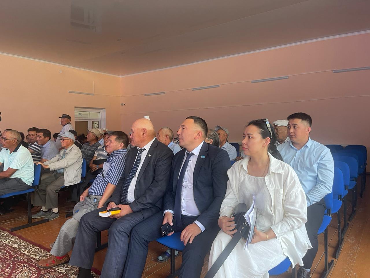 Депутат Мажилиса Нуртай Сабильянов в Урджарском районе