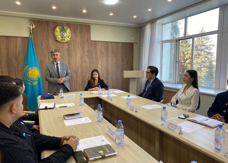 ФРАКЦИЮ ПАРТИИ «AMANAT» ЗАРЕГИСТРИРОВАЛИ В МОЛОДЕЖНОМ МАСЛИХАТЕ ОБЛАСТИ АБАЙ