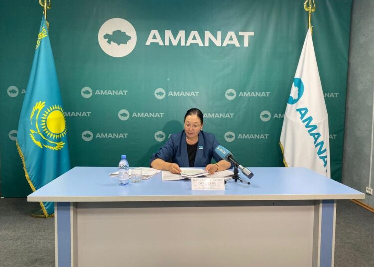 СОСТОЯЛСЯ БРИФИНГ О ПРОДЕЛАННОЙ РАБОТЕ ЧЛЕНОВ ДЕПУТАТСКОЙ ФРАКЦИИ ПАРТИИ «AMANAT» ОБЛАСТИ АБАЙ