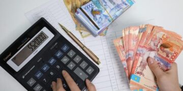Минимальная заработная плата в Казахстане вырастет на 85 тыс. тенге