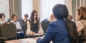 В Семее проходит конкурс «Полиглот», посвященный Дню Республики