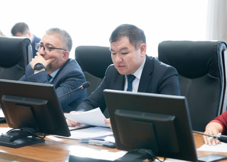 Вопрос безопасности детей обсудили в акимате области Абай