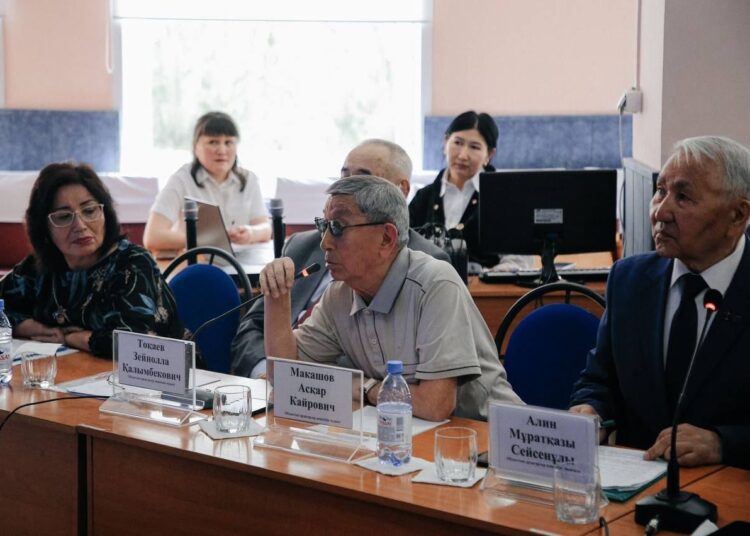 Состоялось выездное заседание президиума Совета ветеранов области Абай