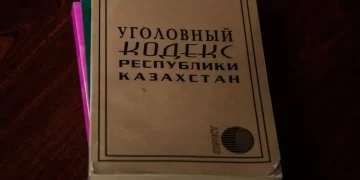 За какие высказывания казахстанцев лишили денег и свободы?