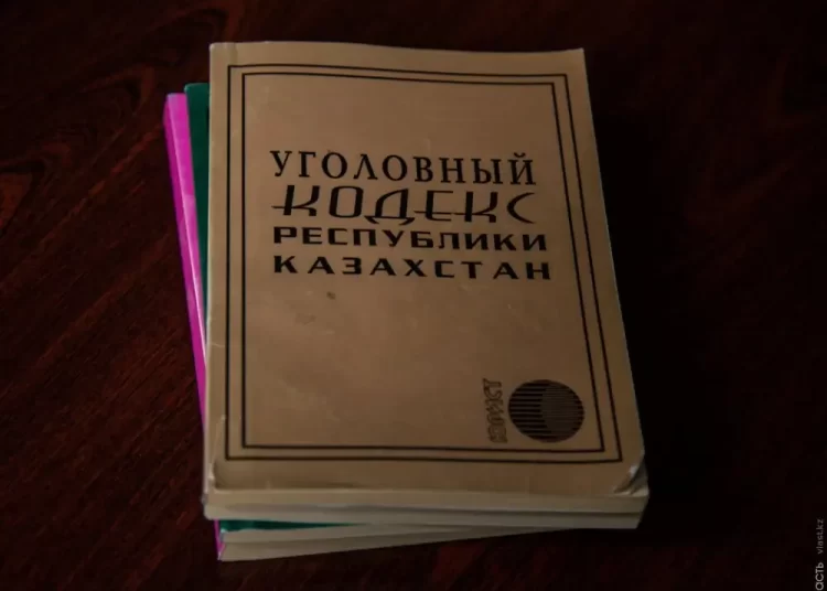 За какие высказывания казахстанцев лишили денег и свободы?