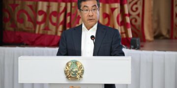 Аким области посетил объекты Бородулихинского района