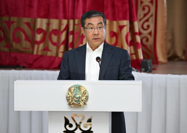 Аким области посетил объекты Бородулихинского района