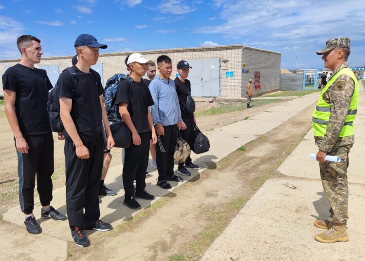 В городе Семей начались воинские сборы военнообязанных