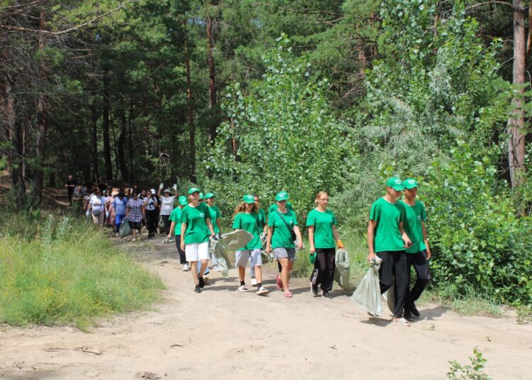 Все вместе за чистоту: субботник в рамках «Таза Қазақстан» прошёл в Бородулихинском районе