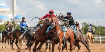 Сборная Казахстана по кокпару проводит первые тренировки на стадионе Игр кочевников в Астане