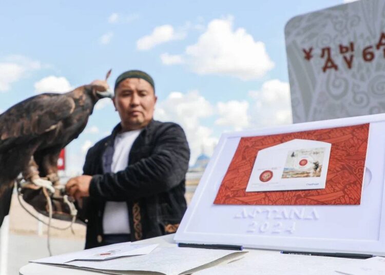 Юбилейная почтовая марка 5-х Всемирных игр кочевников торжественно погашена в Астане