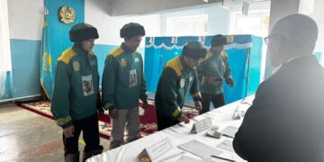 Команда кокпаристов проголосовала в селе Карабулак