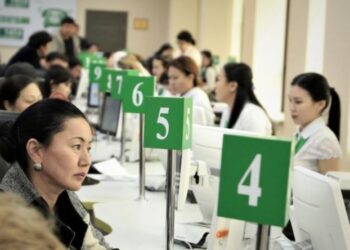 В день референдума казахстанцы смогут получить временную прописку