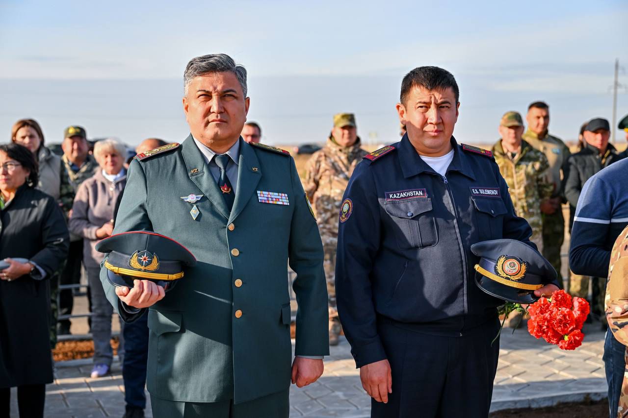 В области Абай открылся памятник пожарным и лесникам, погибшим при тушении лесных пожаров в регионе