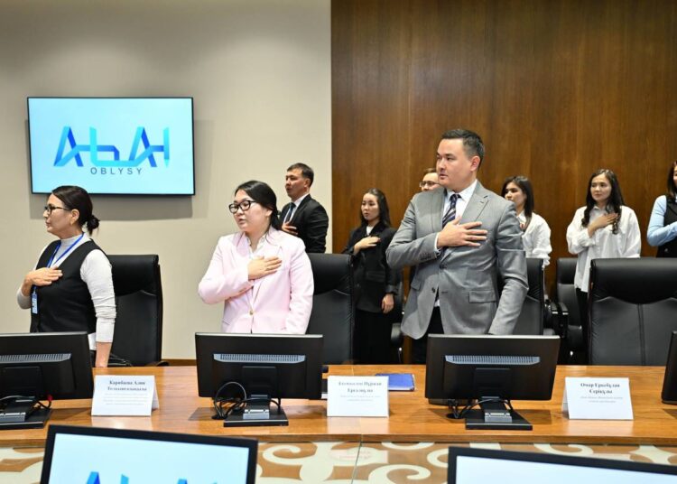 Молодые госслужащие приняли присягу