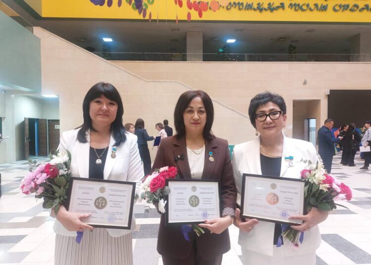 Три педагога из области Абай стали победителями конкурса «Лучший педагог-2024»