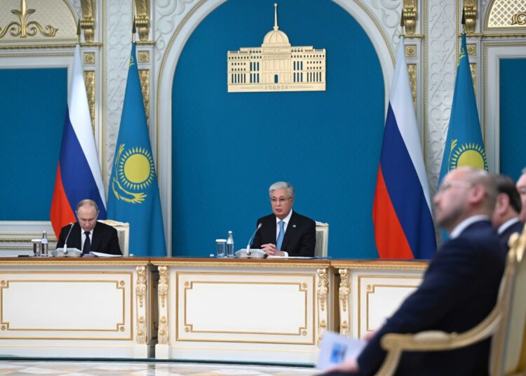 Касым-Жомарт Токаев и Владимир Путин приняли участие в пленарном заседании ХХ Форума межрегионального сотрудничества Казахстана и России