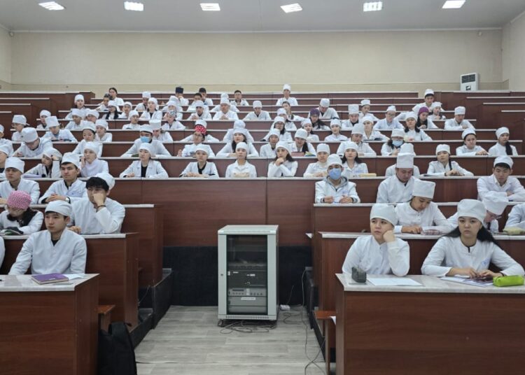 Сохранение и укрепление национального единства в условиях этнического многообразия: опыт университетов Семей