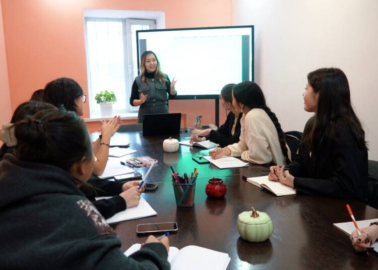 Вектор на социальный бизнес: как в области Абай поддерживают предпринимателей