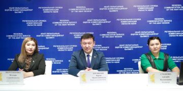 Уличное освещение и дороги улучшают в Жарминском районе