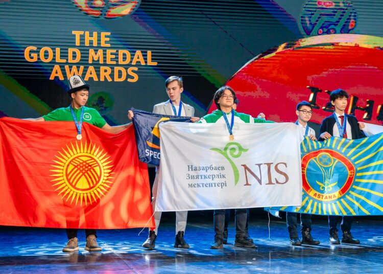 Семейские ученики завоевали медали на Жаутыковской олимпиаде