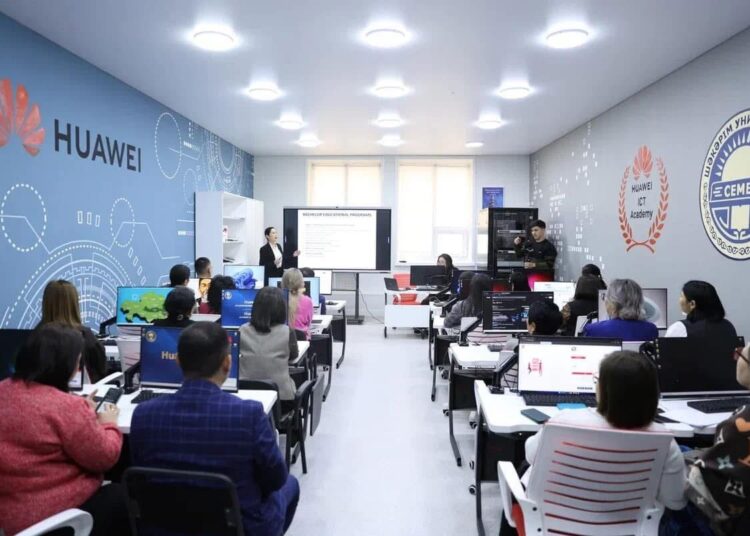 Университет Шакарима укрепляет позиции на международной образовательной арене