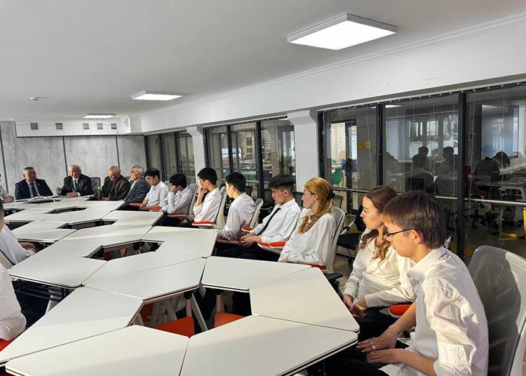 В области Абай прошла диалоговая площадка «Жұмыстың жаманы жоқ, кез келген еңбек қадірлі»